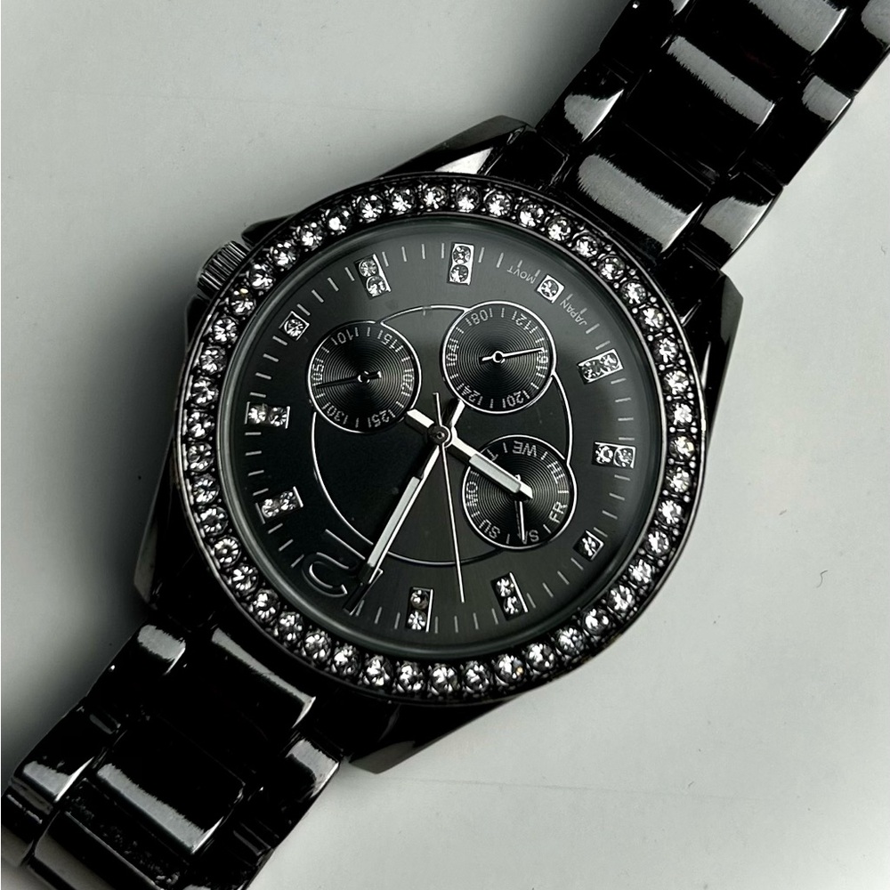 Avon Women’s Black Rhinestone Watch✨